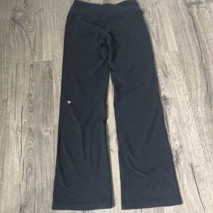 Lululemon pants size 6 black
